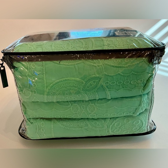 Cottage Fresh Queen Duvet Set by Nanette Lepore - new in original packaging - Picture 5 of 9